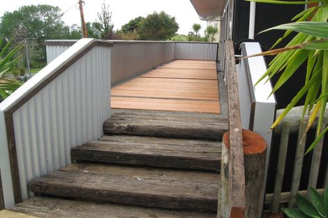 Photo of property in 11b Rangeview Road, Sunnyvale, Auckland, 0612