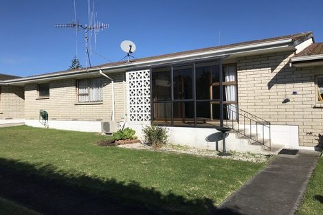 Photo of property in 2/1246 Cameron Road, Gate Pa, Tauranga, 3112