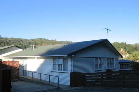 Photo of property in 6 Holborn Drive, Stokes Valley, Lower Hutt, 5019