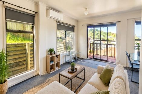 Photo of property in 34a Severn Street, Island Bay, Wellington, 6023