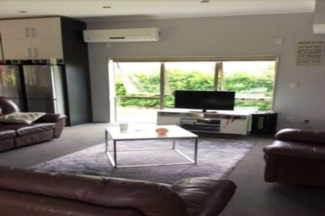 Photo of property in 27 Edgewood Way, Henderson, Auckland, 0612