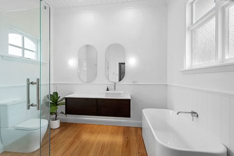 Photo of property in 68 Wallace Place, Westown, New Plymouth, 4310