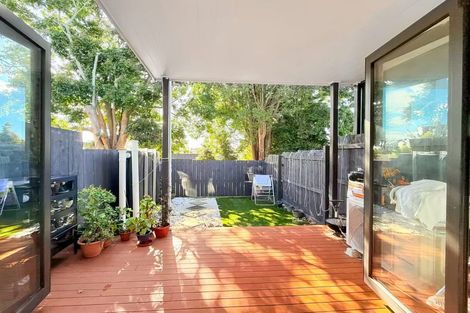 Photo of property in 5/32 Brandon Road, Glen Eden, Auckland, 0602