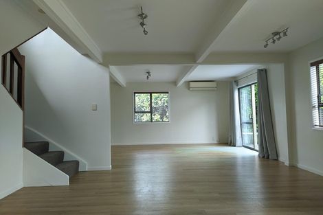 Photo of property in 2/18 Manuka Road, Glenfield, Auckland, 0629