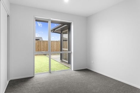 Photo of property in 18 Grey View Grove, Rangiora, 7400