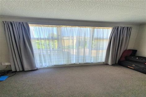 Photo of property in 15 Grande Vue Road, Papatoetoe, Auckland, 2025