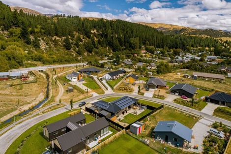 Photo of property in Luggate Park, 15 Cooper Crescent, Luggate, Wanaka, 9383