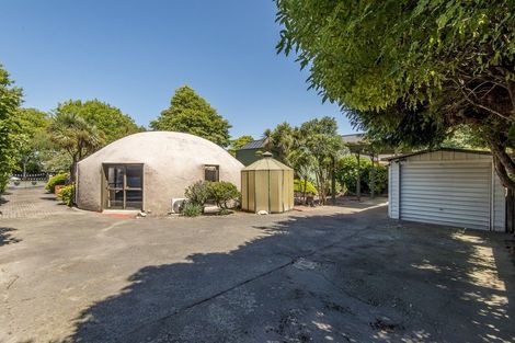 Photo of property in 254 Memorial Avenue, Burnside, Christchurch, 8053
