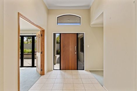 Photo of property in 3c Kinross Drive, Merrilands, New Plymouth, 4312