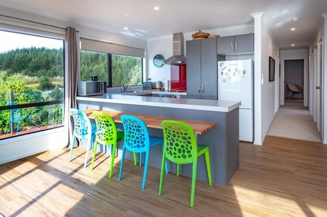 Photo of property in 141 Tuna Place, Onemana, Whangamata, 3691