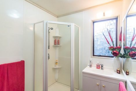 Photo of property in 31 Olive Terrace, Paraparaumu Beach, Paraparaumu, 5032