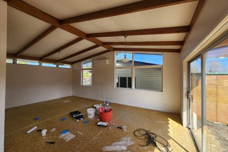 Photo of property in 97 Rathgar Road, Henderson, Auckland, 0610