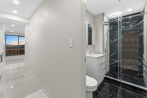 Photo of property in Alpha Apartments, 602/17 Vogel Lane, Auckland Central, Auckland, 1010