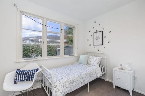 Photo of property in 2a Helga Crescent, Te Atatu Peninsula, Auckland, 0610