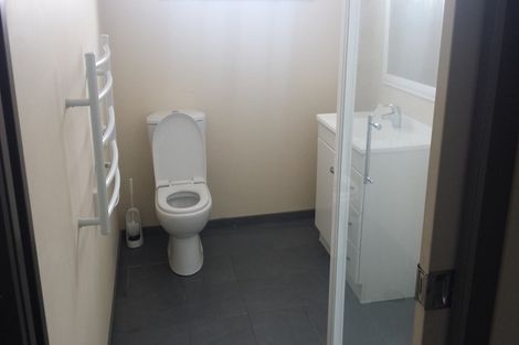 Photo of property in 1 Miltonia Avenue, Te Atatu South, Auckland, 0610