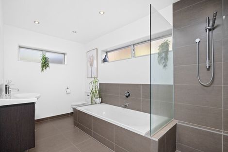 Photo of property in 75 Kitchener Road, Pukekohe, 2120