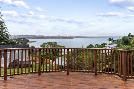 Photo of property in 1104 Whangaparaoa Road, Tindalls Beach, Whangaparaoa, 0930