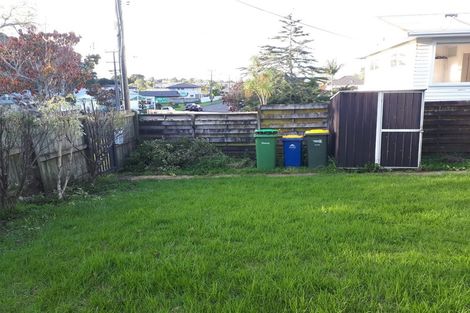 Photo of property in 1/34 Ocean View Road, Northcote, Auckland, 0627