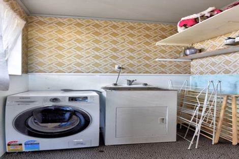 Photo of property in 77 Walker Crescent, East Gore, Gore, 9710