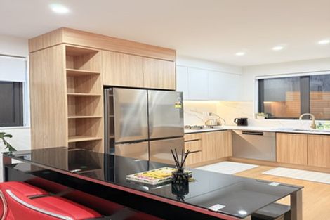 Photo of property in 584e Beach Road, Rothesay Bay, Auckland, 0630