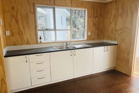 Photo of property in 35 Miro Road, Palm Beach, Waiheke Island, 1081