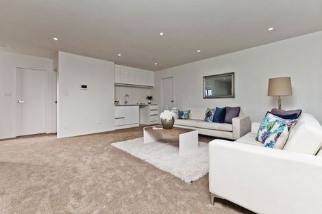 Photo of property in 18 Spyglass Street, Red Beach, 0932