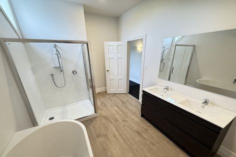 Photo of property in 14 Amreins Road, Waitakere, Henderson, 0782