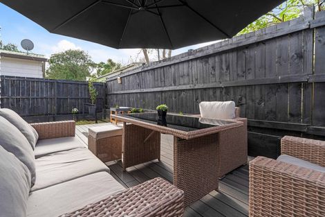 Photo of property in 13f Purata Place, Mangere Bridge, Auckland, 2022