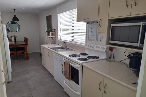 Photo of property in 22 Seaway Road, Clarks Beach, 2122