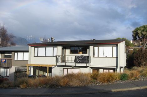 Photo of property in 2a Thorn Crescent, Fernhill, Queenstown, 9300