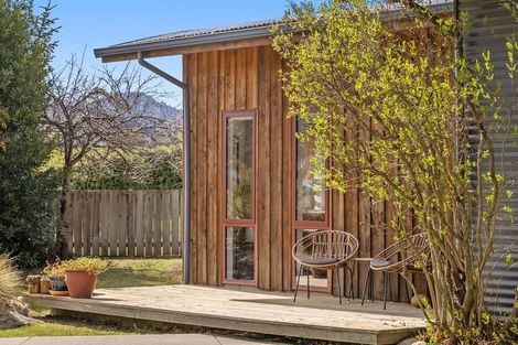 Photo of property in 14 Ragan Lane, Wanaka, 9305