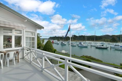 Photo of property in 260 Wade River Road, Wade Heads, Whangaparaoa, 0932