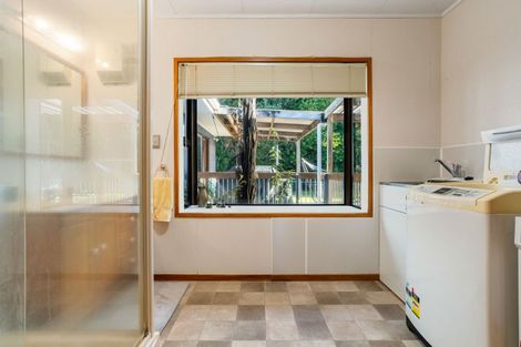 Photo of property in 115 Park Avenue, Whangamata, 3620