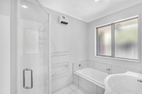 Photo of property in 6 Cameron Crescent, Rolleston, 7614