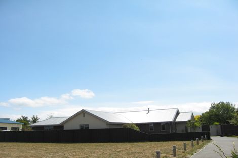 Photo of property in 20 Evergreen Place, Parklands, Christchurch, 8083