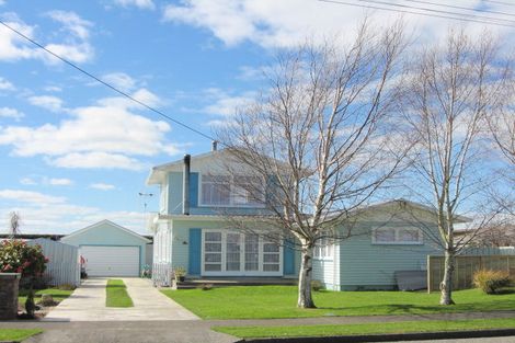 Photo of property in 35 Meadowvale Drive, Levin, 5510