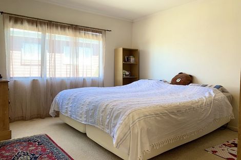 Photo of property in 2/5 Anne Road, Hillcrest, Auckland, 0627