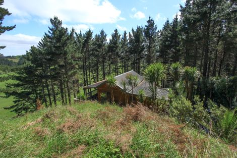 Photo of property in 72 Maungatawhiri Road, Raglan, 3295