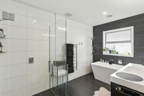 Photo of property in 22 Taranui Way, Paraparaumu Beach, Paraparaumu, 5032