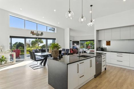 Photo of property in 22 Taranui Way, Paraparaumu Beach, Paraparaumu, 5032