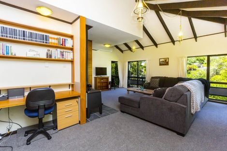 Photo of property in 27 Fendalton Crescent, Pinehaven, Upper Hutt, 5019