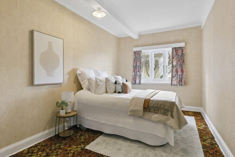 Photo of property in 230 Queens Drive, Lyall Bay, Wellington, 6022