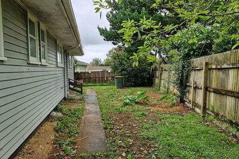 Photo of property in 15 Holmes Drive South, West Harbour, Auckland, 0618