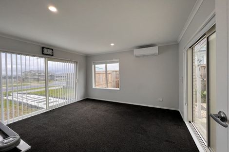Photo of property in 30 Opouatu Avenue, Glenbrook, 2681