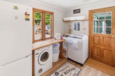 Photo of property in 15 Daniell Street, Bulls, 4818