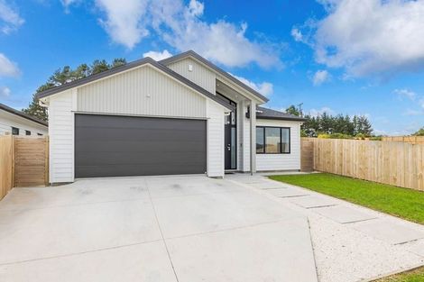 Photo of property in 26 Paihere Street, Huapai, Kumeu, 0810