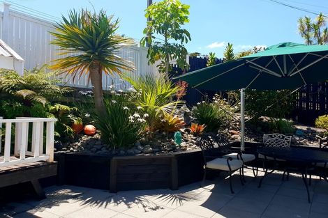 Photo of property in 2/40 Killarney Avenue, Torbay, Auckland, 0630