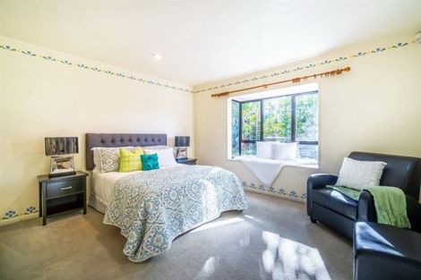 Photo of property in 2/41 Greenvalley Rise, Glenfield, Auckland, 0629