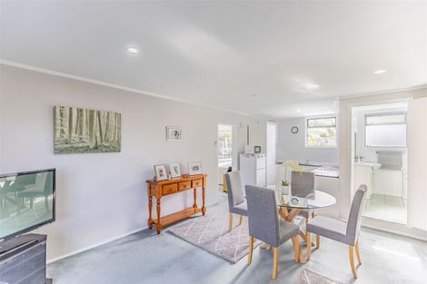 Photo of property in 13 Anderson Road, Taradale, Napier, 4112
