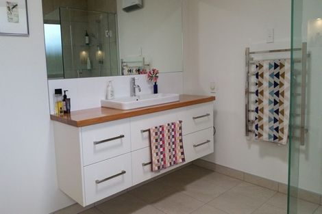 Photo of property in 47 Seddon Street, Waikanae, 5036